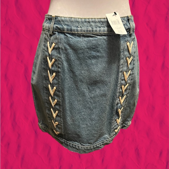 NWT Endless rose denim mini skirt - Picture 3 of 5